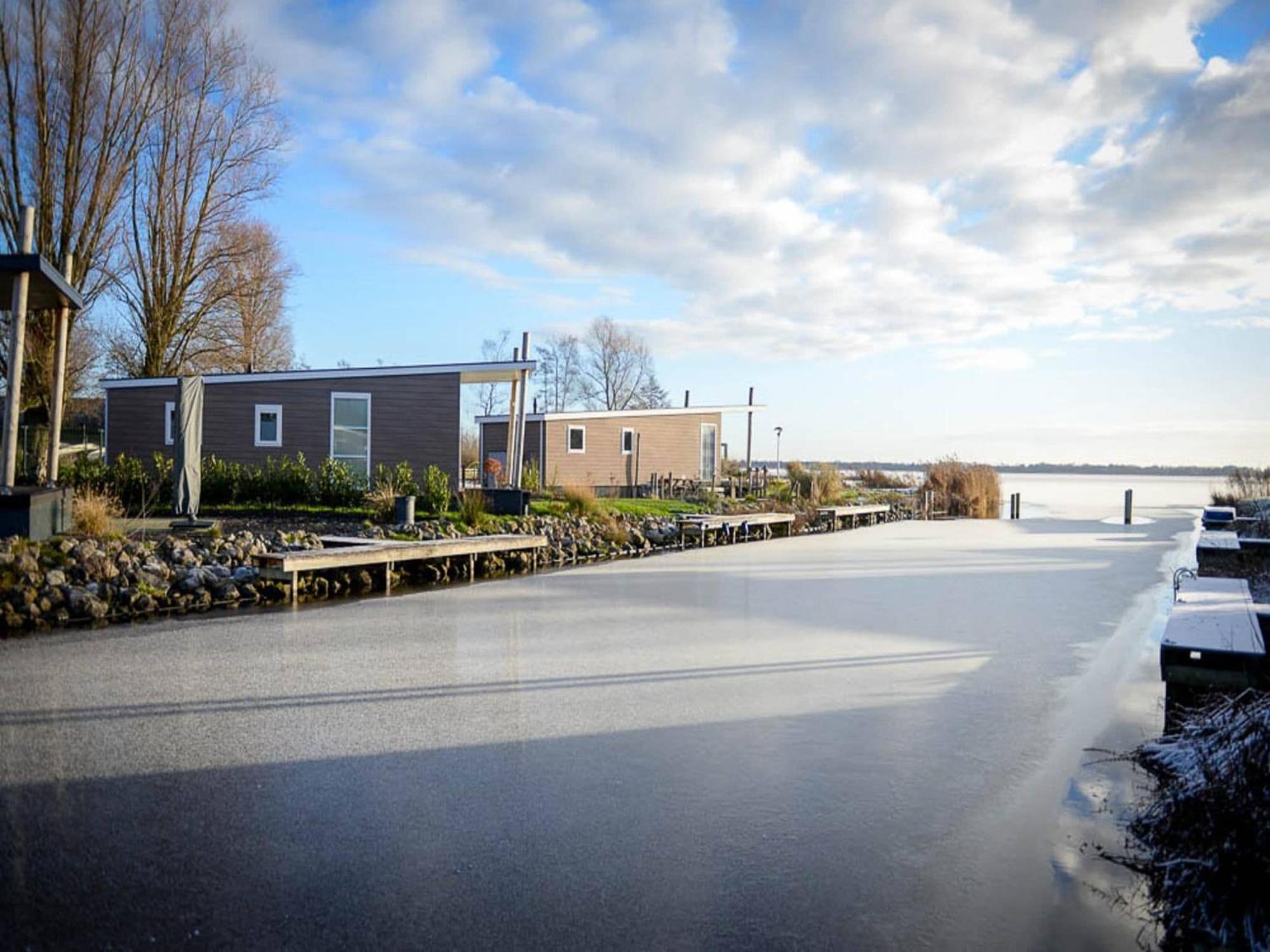 Detached Villa With Dishwasher Leeuwarden At 21Km Suameer Exterior photo